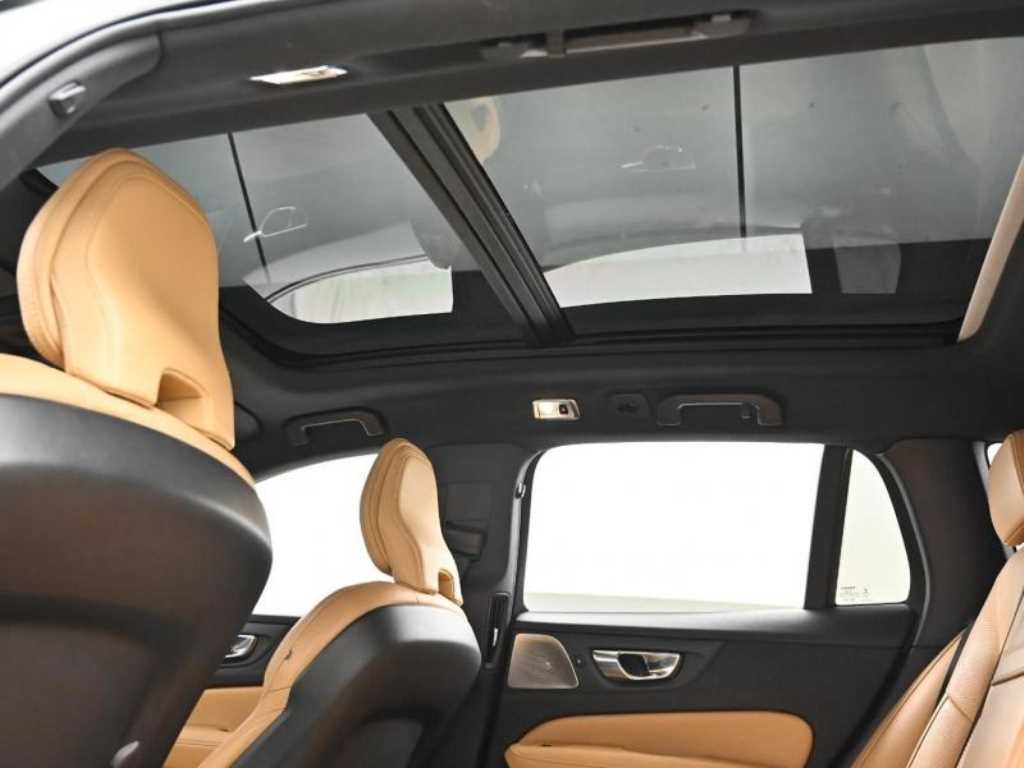 볼보 V60 V60 크로스 컨트리 2세대 2.0 T5 프로 AWD 이미지 18