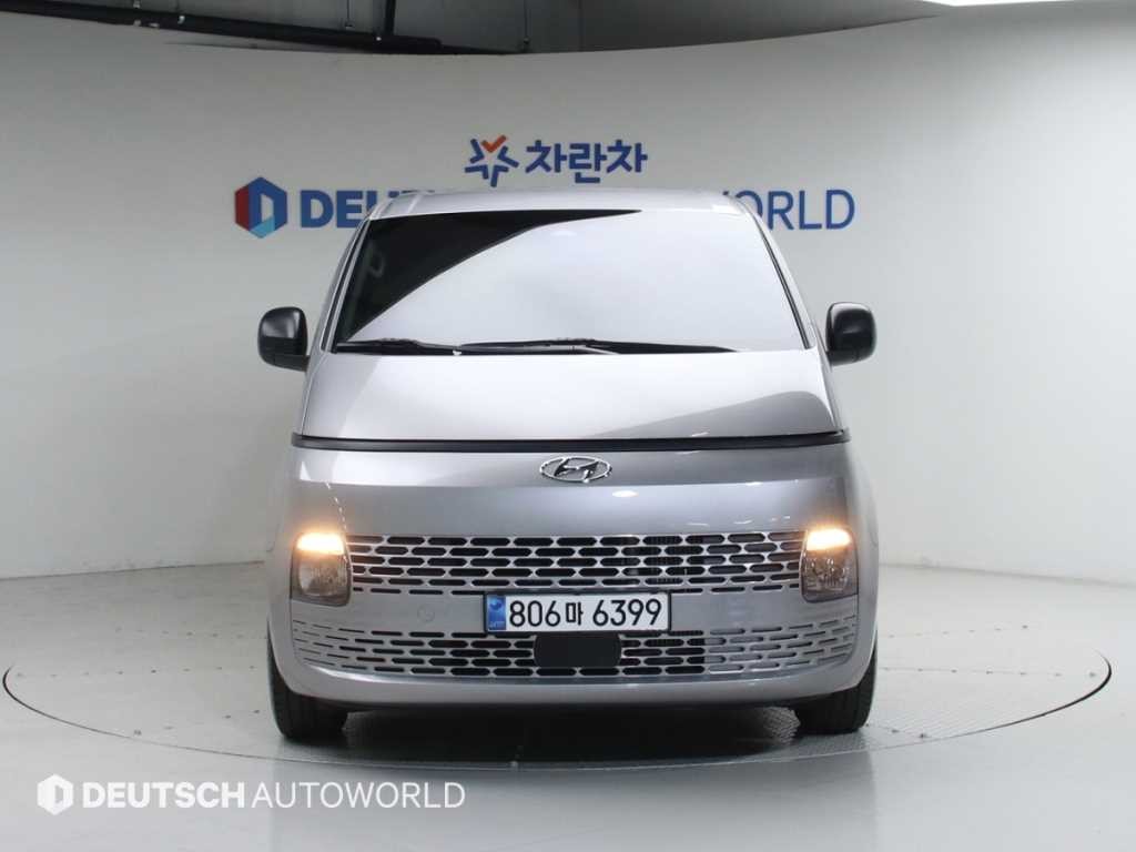 현대 스타리아 2WD 디젤 카고 스마트 3인승 이미지 3