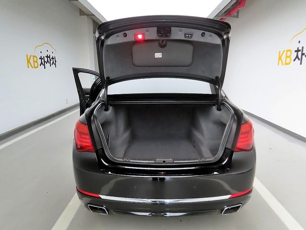 BMW 7시리즈 7시리즈 (F01) 750 Li xDrive 이미지 5