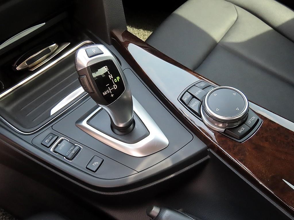 BMW 3시리즈 3시리즈 (F30) 320d xDrive 이미지 11