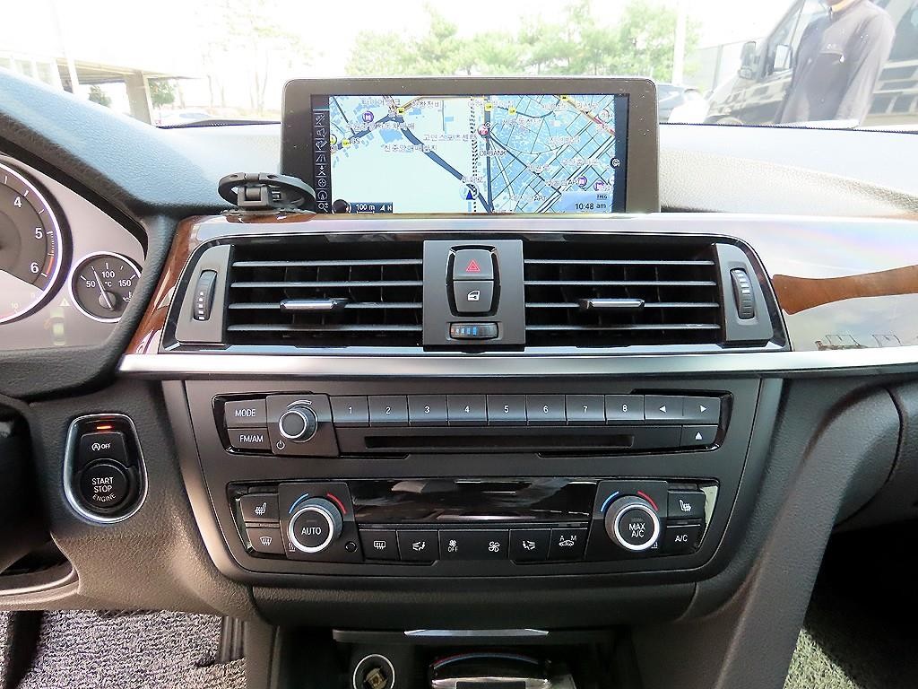 BMW 3시리즈 3시리즈 (F30) 320d xDrive 이미지 13