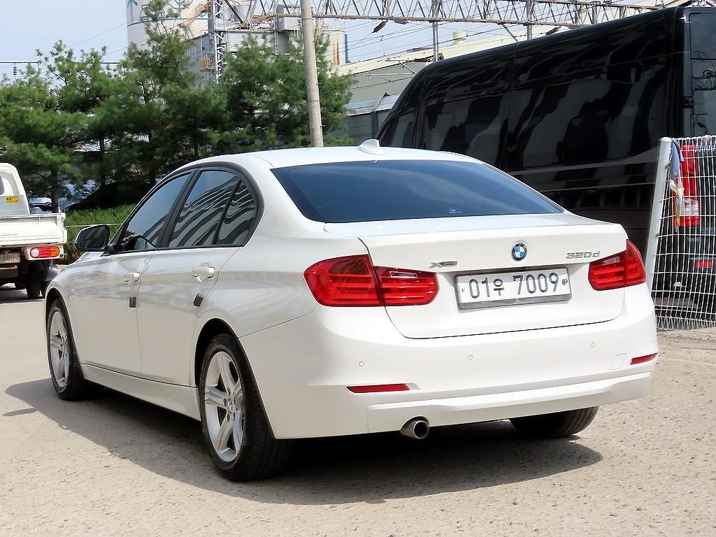 BMW 3시리즈 3시리즈 (F30) 320d xDrive 이미지 3