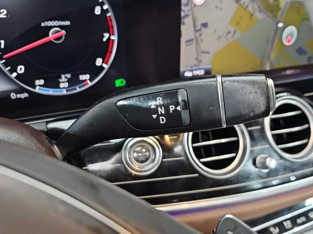 벤츠 E 클래스 E-클래스 W213 E400 4MATIC 익스클루시브 이미지 11