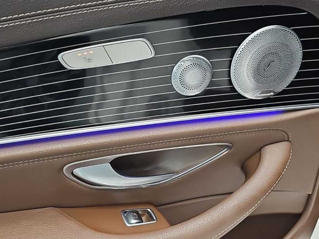 벤츠 E 클래스 E-클래스 W213 E400 4MATIC 익스클루시브 이미지 17