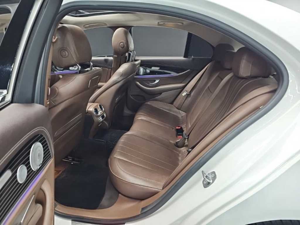 벤츠 E 클래스 E-클래스 W213 E400 4MATIC 익스클루시브 이미지 19