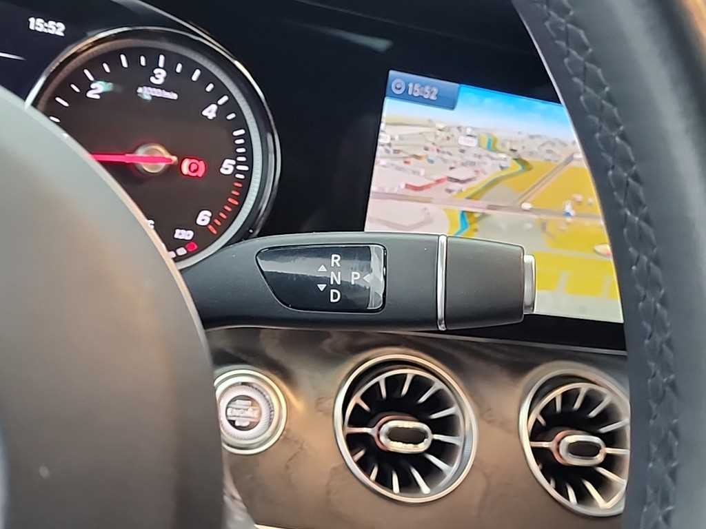 벤츠 E 클래스 E-클래스 W213 E220d 쿠페 이미지 8