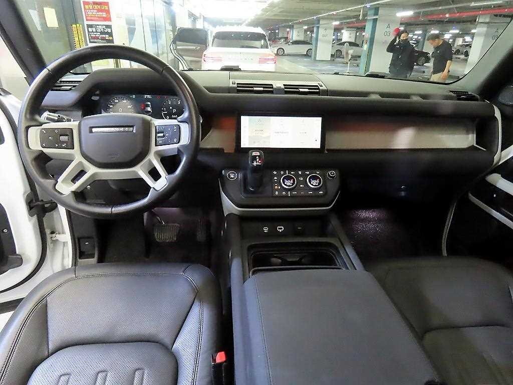 랜드로버 디펜더 디펜더 (L663) 110 D250 SE 이미지 10