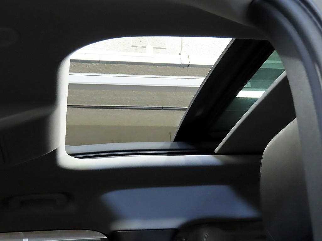 랜드로버 디펜더 디펜더 (L663) 110 D250 SE 이미지 16