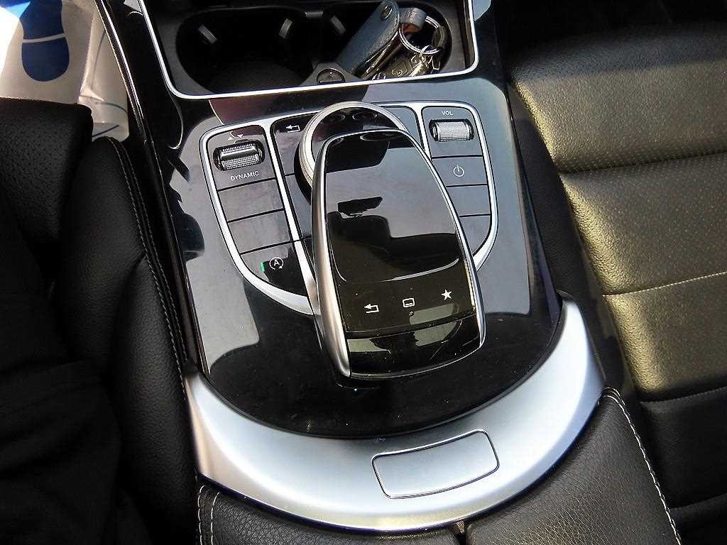 벤츠 C 클래스 C클래스 W204 C220 CDI 4MATIC 이미지 12