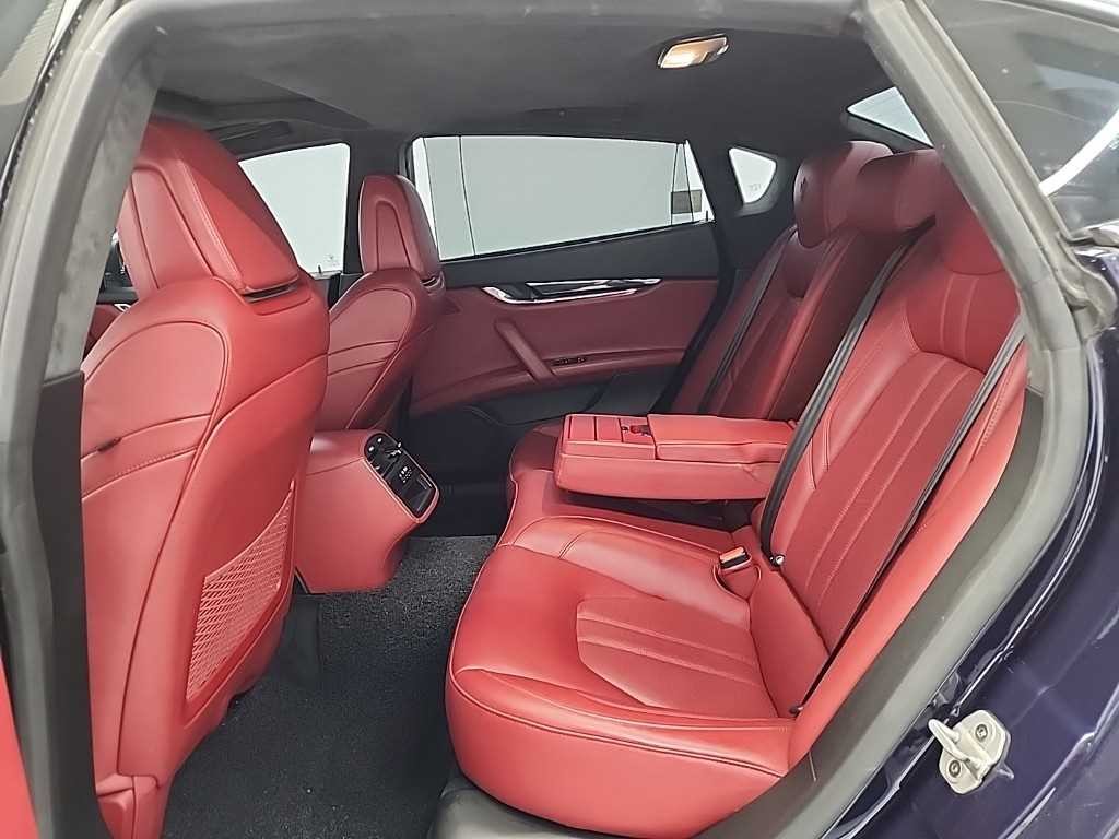 마세라티 콰트로포르테 S Q4 3.0 V6 그란스포츠 이미지 12