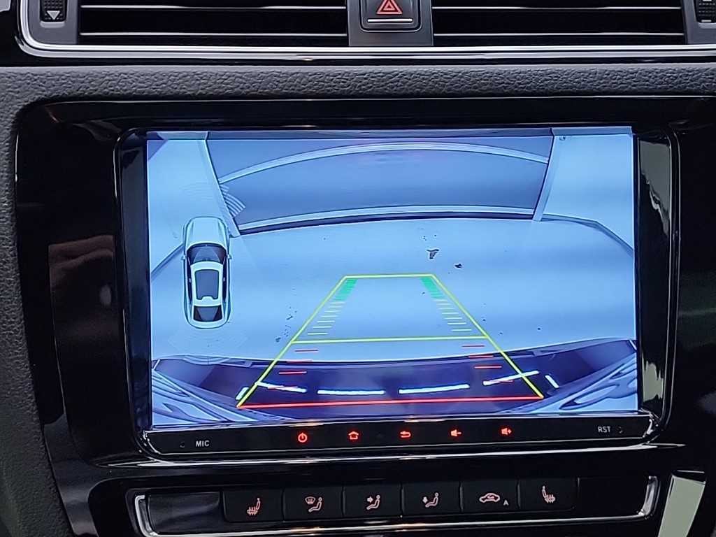 폭스바겐 제타 뉴 제타 2.0 TDI 블루모션 프리미엄 이미지 15