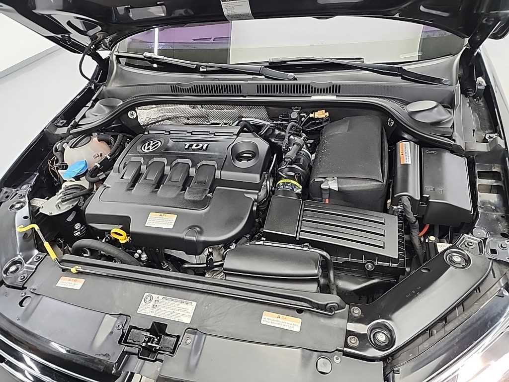 폭스바겐 제타 뉴 제타 2.0 TDI 블루모션 프리미엄 이미지 5