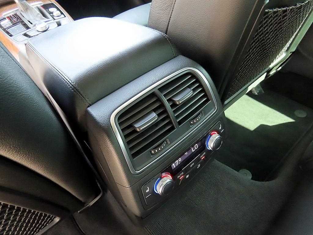 아우디 A7 3.0 TFSI 콰트로 다이나믹 이미지 16