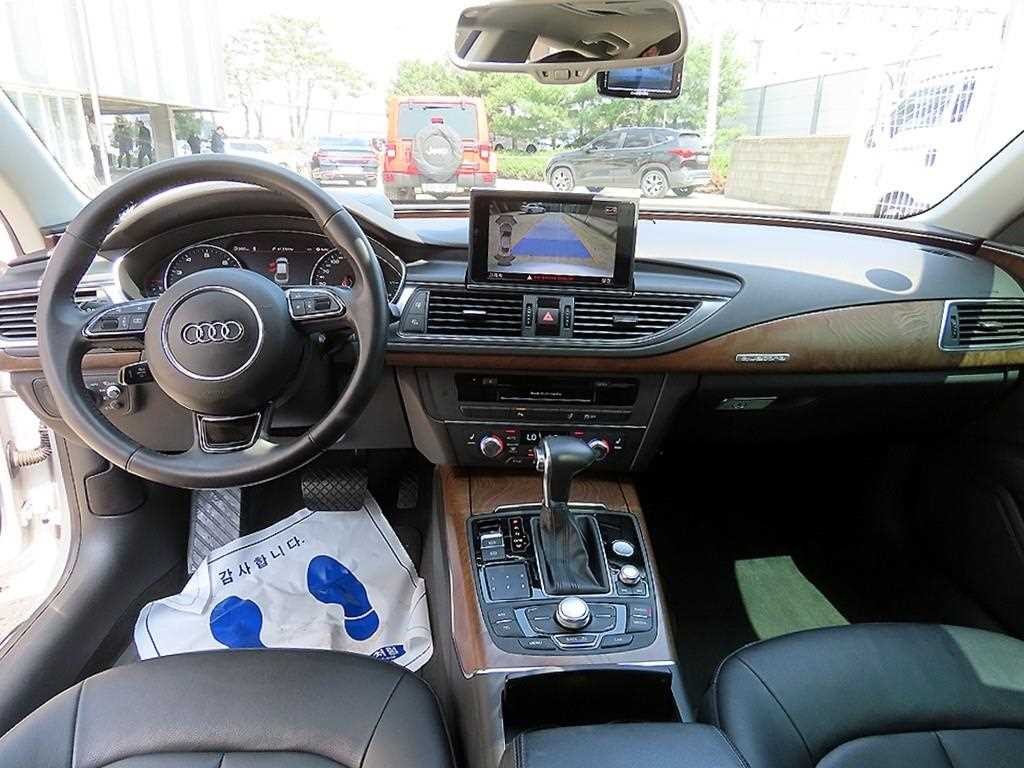 아우디 A7 3.0 TFSI 콰트로 다이나믹 이미지 7