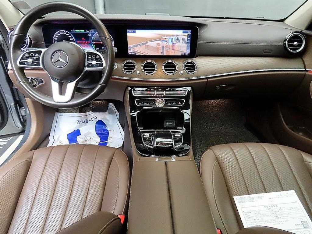 벤츠 E 클래스 E-클래스 W213 E300e 익스클루시브 이미지 7