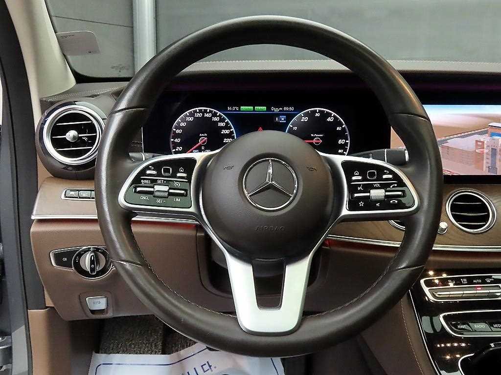 벤츠 E 클래스 E-클래스 W213 E300e 익스클루시브 이미지 9