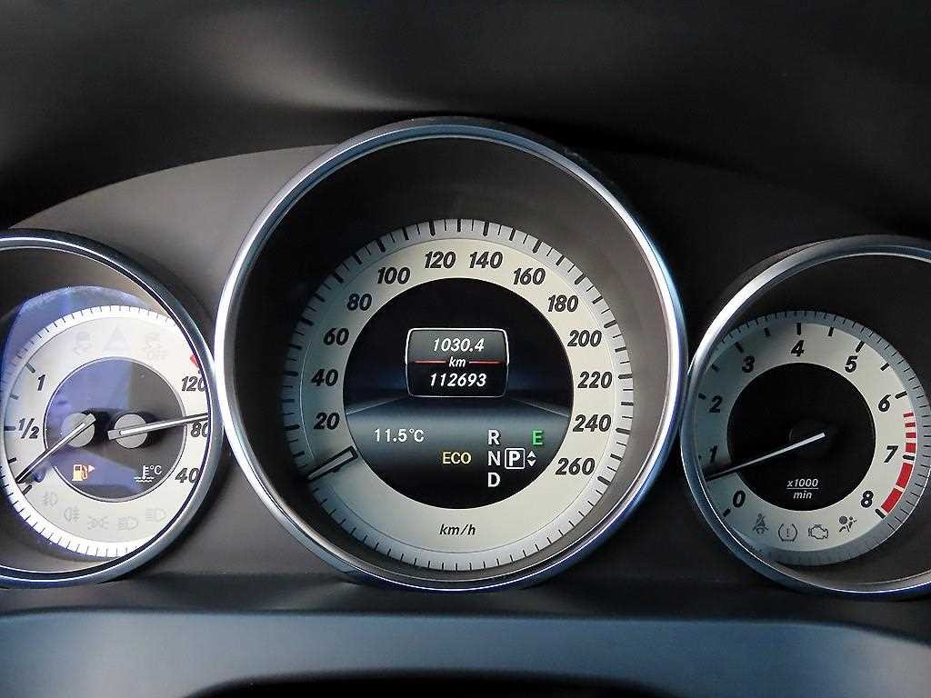 벤츠 E 클래스 E-클래스 W212 E200 카브리올레 이미지 13