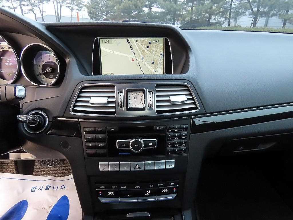 벤츠 E 클래스 E-클래스 W212 E200 카브리올레 이미지 15