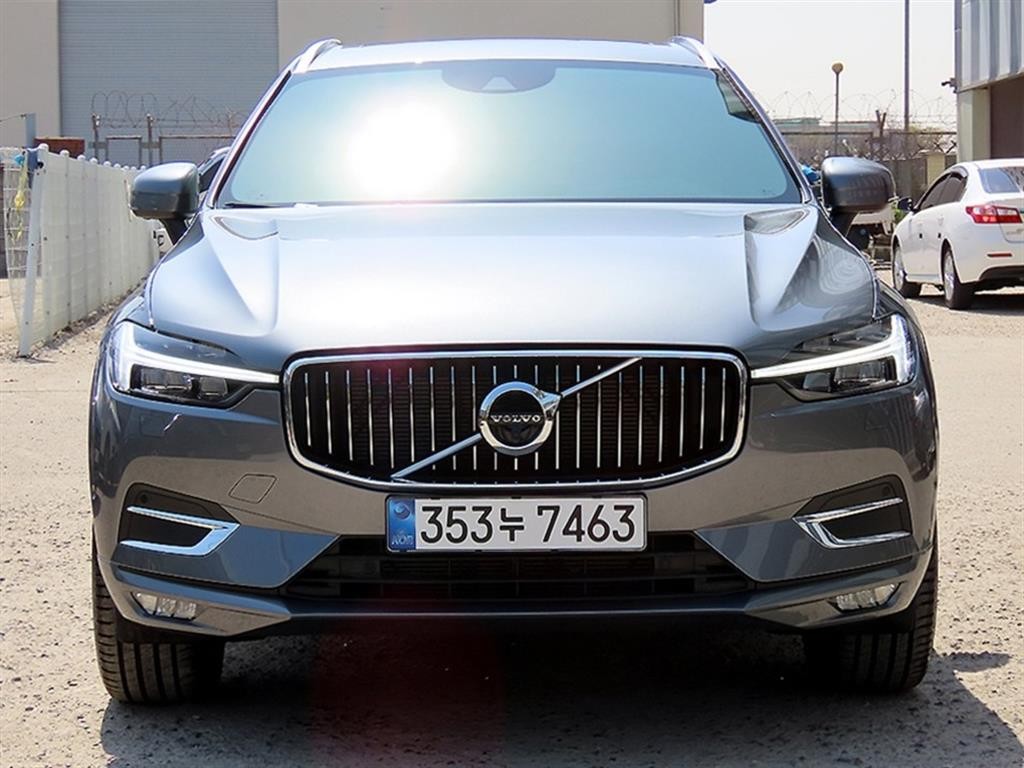 볼보 XC60 XC60(2세대) B5 AWD 인스크립션 이미지 1