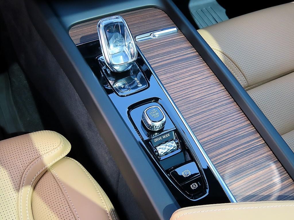 볼보 XC60 XC60(2세대) B5 AWD 인스크립션 이미지 11