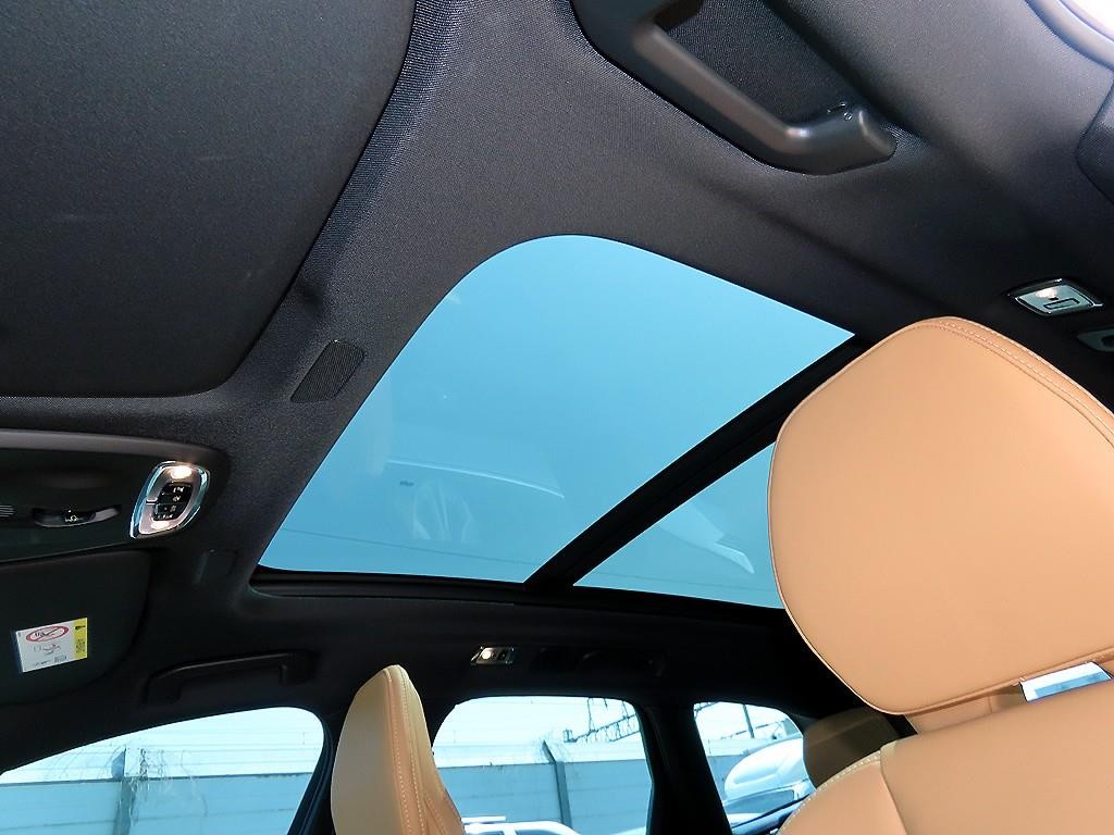 볼보 XC60 XC60(2세대) B5 AWD 인스크립션 이미지 16