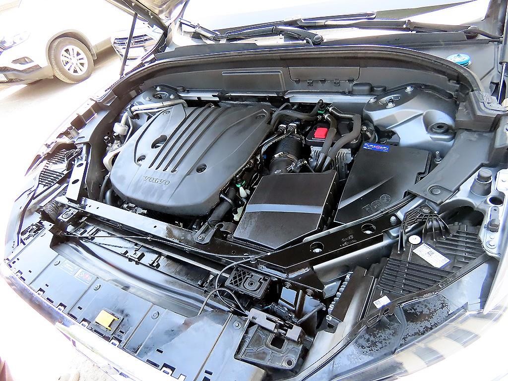 볼보 XC60 XC60(2세대) B5 AWD 인스크립션 이미지 19