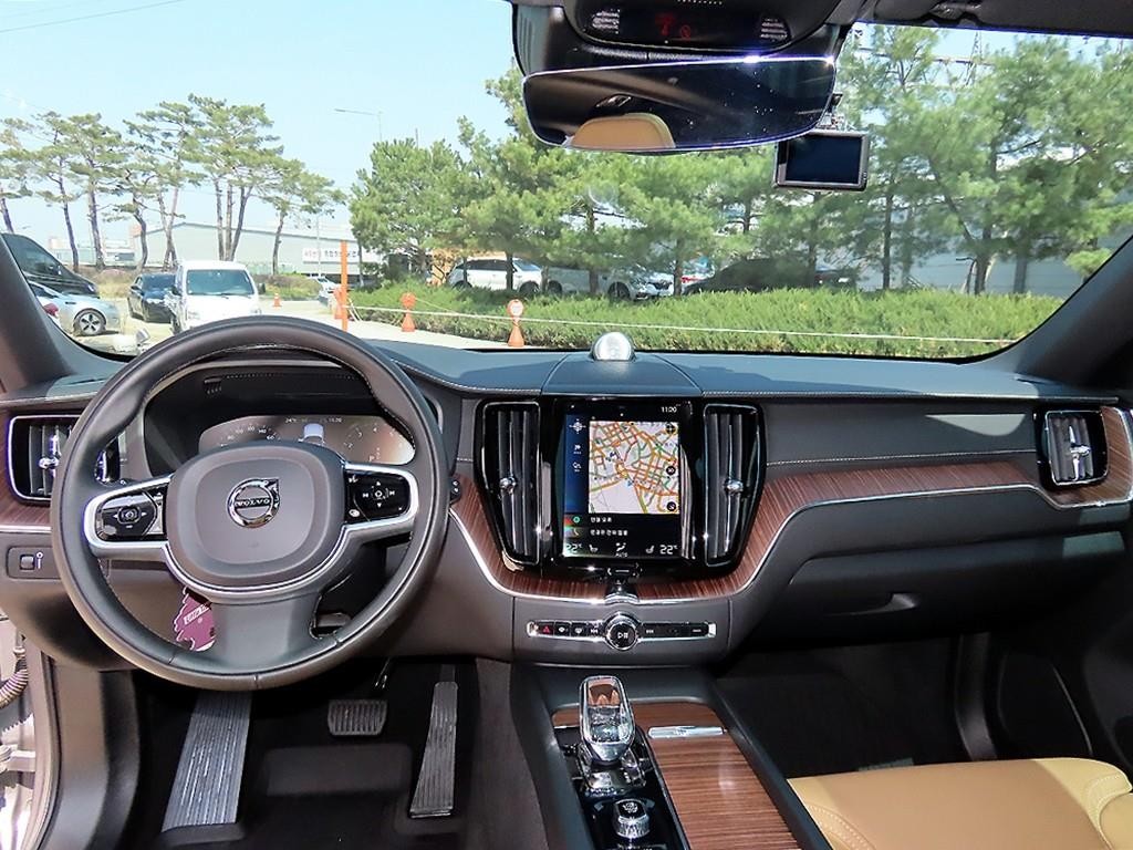 볼보 XC60 XC60(2세대) B5 AWD 인스크립션 이미지 7
