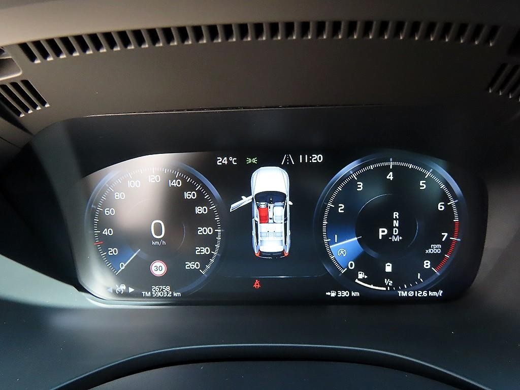 볼보 XC60 XC60(2세대) B5 AWD 인스크립션 이미지 9