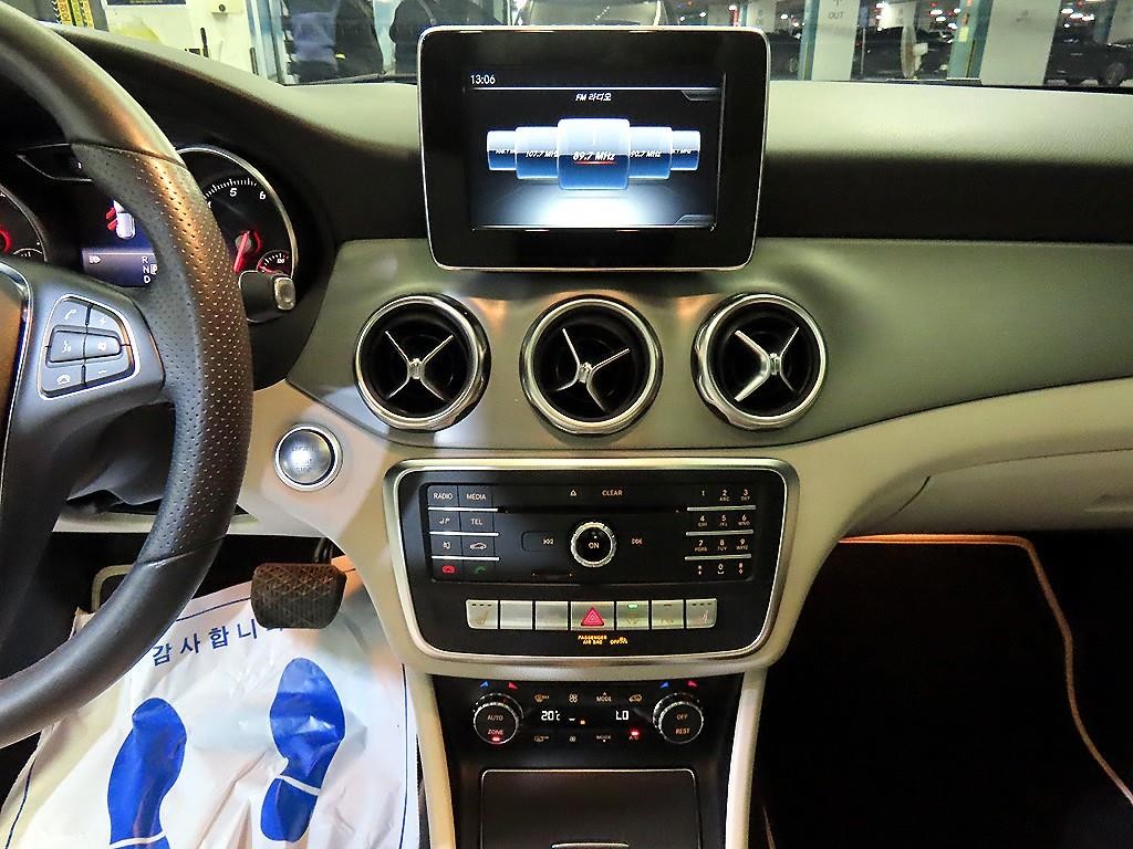 벤츠 GLA 클래스 GLA클래스 X156 GLA220 프리미엄 이미지 11