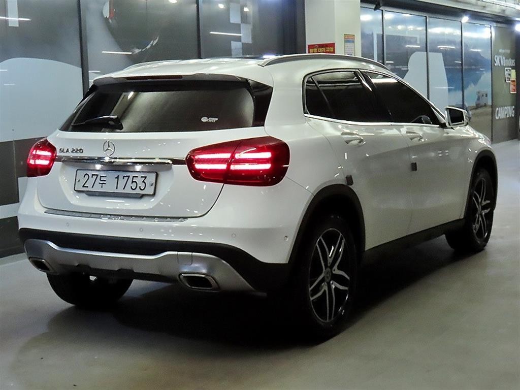 벤츠 GLA 클래스 GLA클래스 X156 GLA220 프리미엄 이미지 4