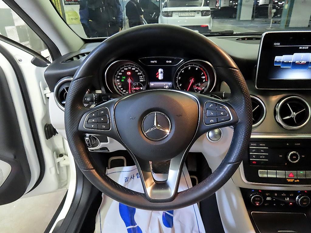 벤츠 GLA 클래스 GLA클래스 X156 GLA220 프리미엄 이미지 8