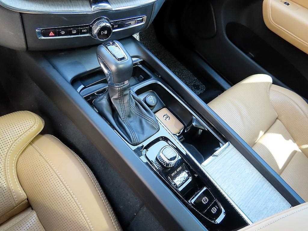 볼보 XC60 XC60(2세대) D5 AWD 인스크립션 이미지 11