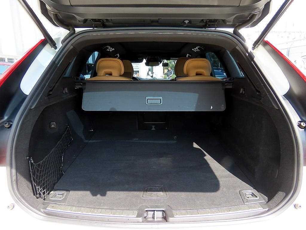 볼보 XC60 XC60(2세대) D5 AWD 인스크립션 이미지 16