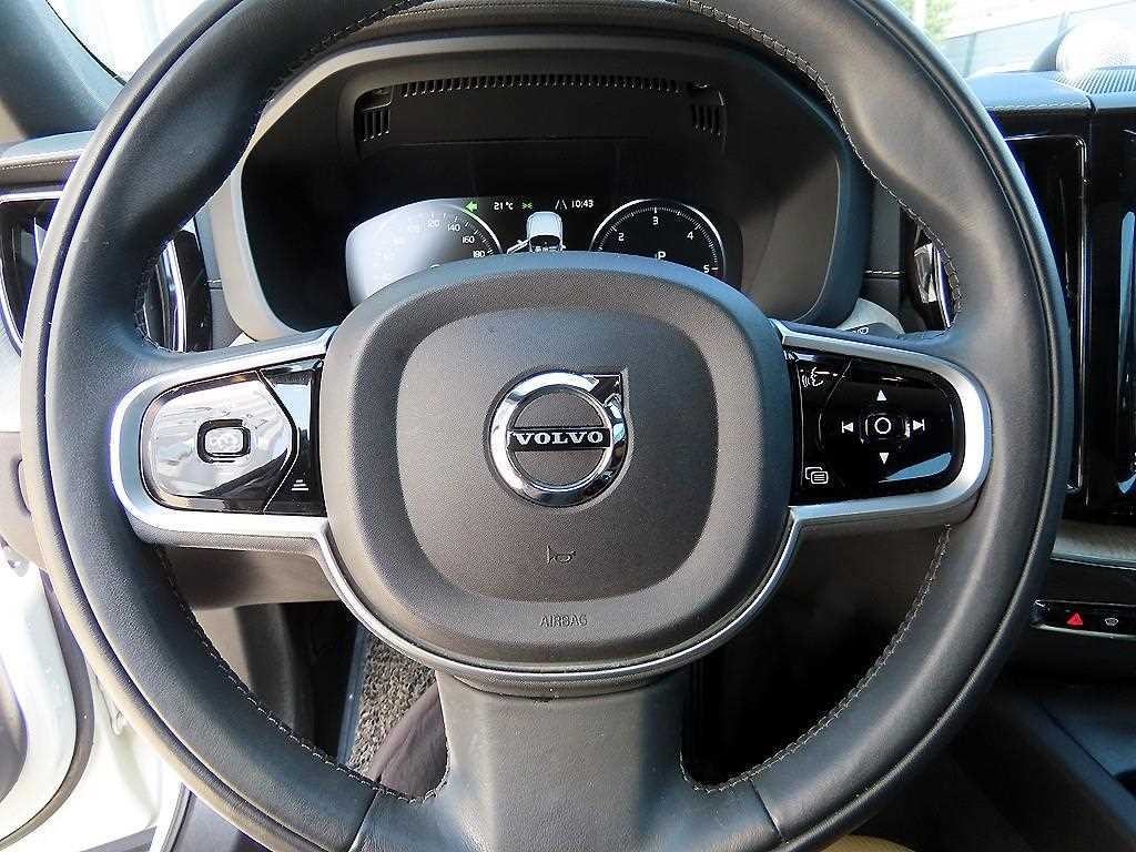 볼보 XC60 XC60(2세대) D5 AWD 인스크립션 이미지 8