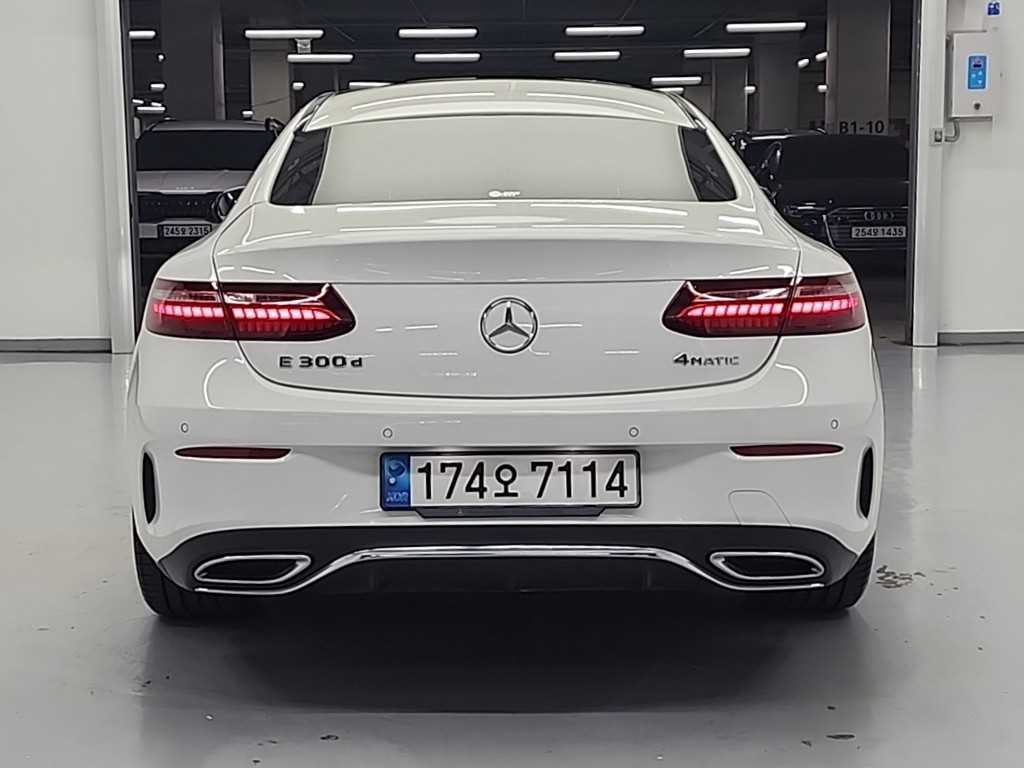 벤츠 E 클래스 E-클래스 W213 E300d 4MATIC 쿠페 이미지 3
