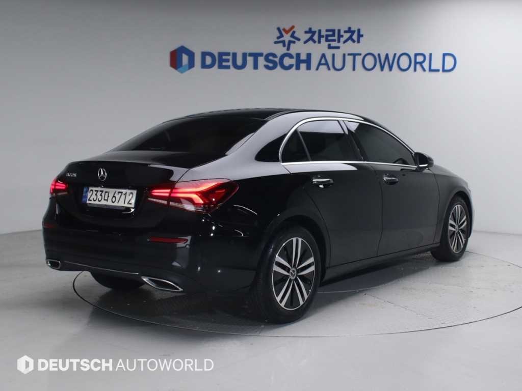 벤츠 A 클래스 A클래스 W177 A220 세단 이미지 2