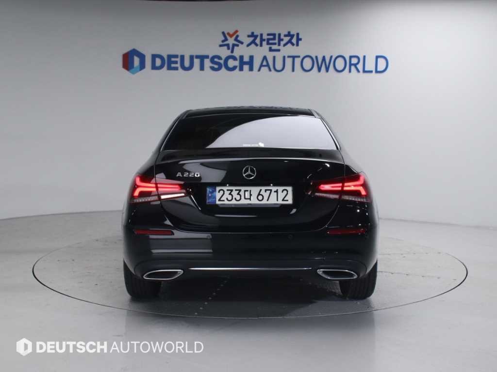 벤츠 A 클래스 A클래스 W177 A220 세단 이미지 4