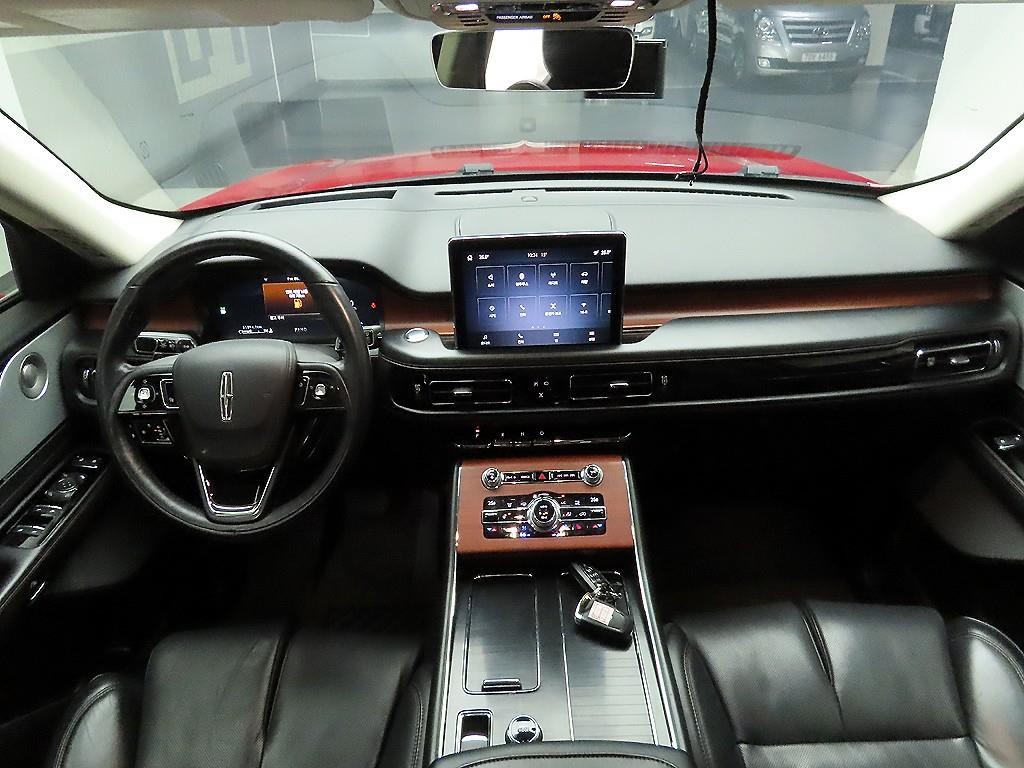 링컨 에비에이터 에비에이터 2세대 3.0 PHEV GT AWD 이미지 8