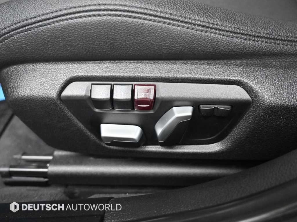 BMW 3시리즈 3시리즈 (F30) 320i M 스포츠 이미지 16