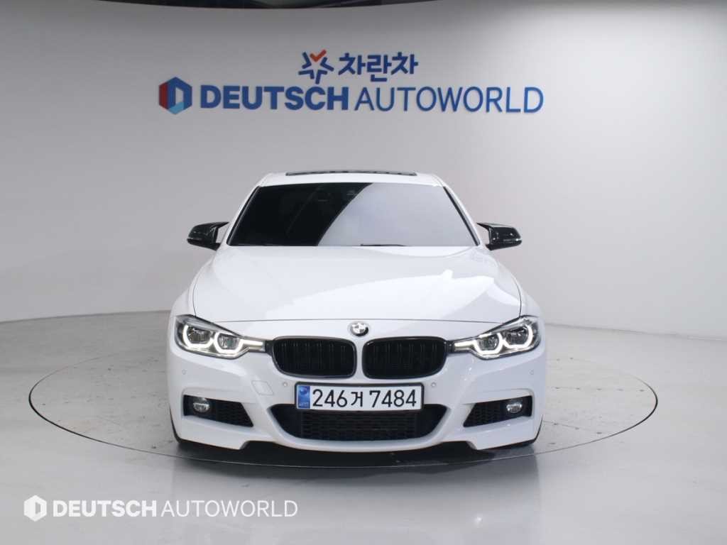 BMW 3시리즈 3시리즈 (F30) 320i M 스포츠 이미지 3