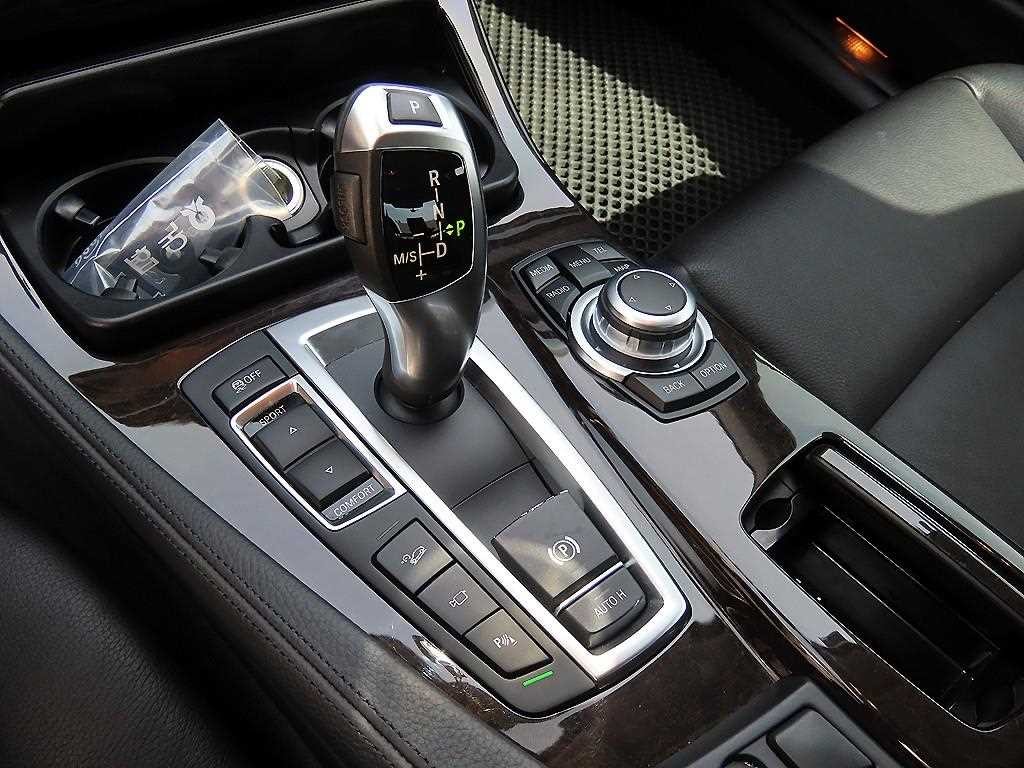 BMW 5시리즈 5시리즈 (F10) 528i xDrive 이미지 11