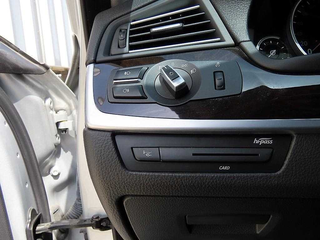 BMW 5시리즈 5시리즈 (F10) 528i xDrive 이미지 13