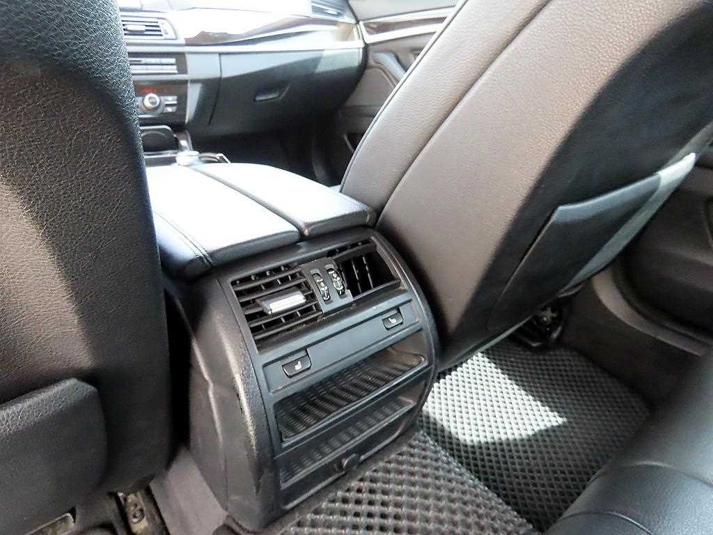 BMW 5시리즈 5시리즈 (F10) 528i xDrive 이미지 17