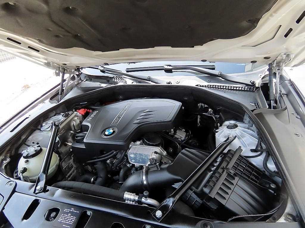 BMW 5시리즈 5시리즈 (F10) 528i xDrive 이미지 19