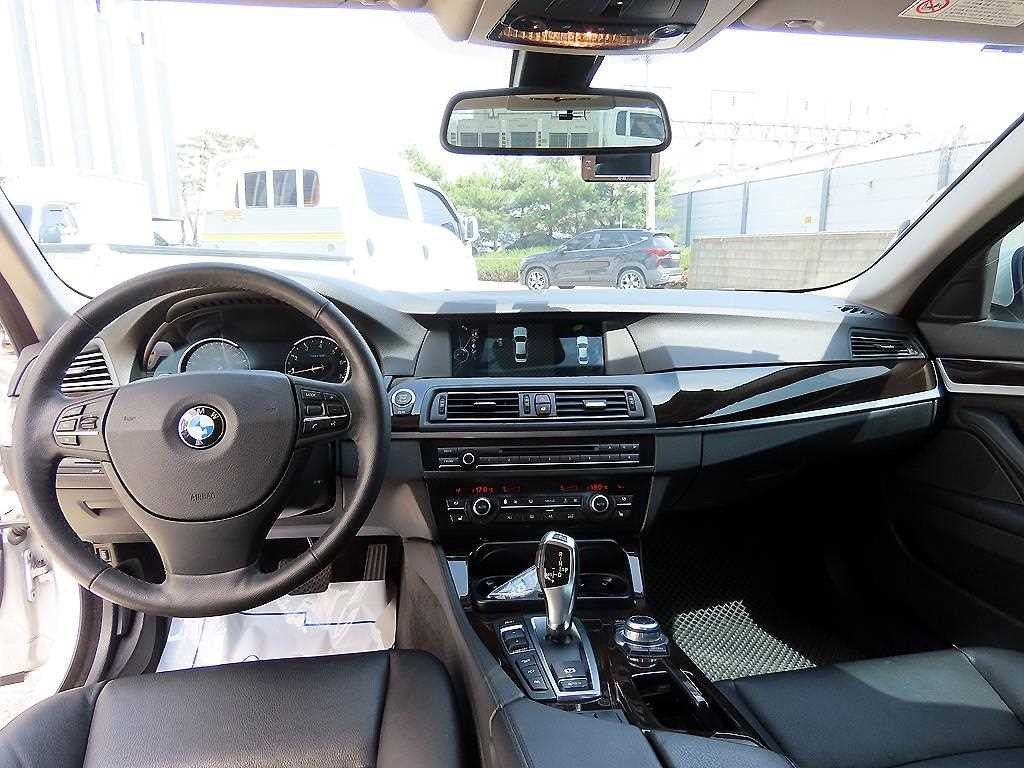 BMW 5시리즈 5시리즈 (F10) 528i xDrive 이미지 7