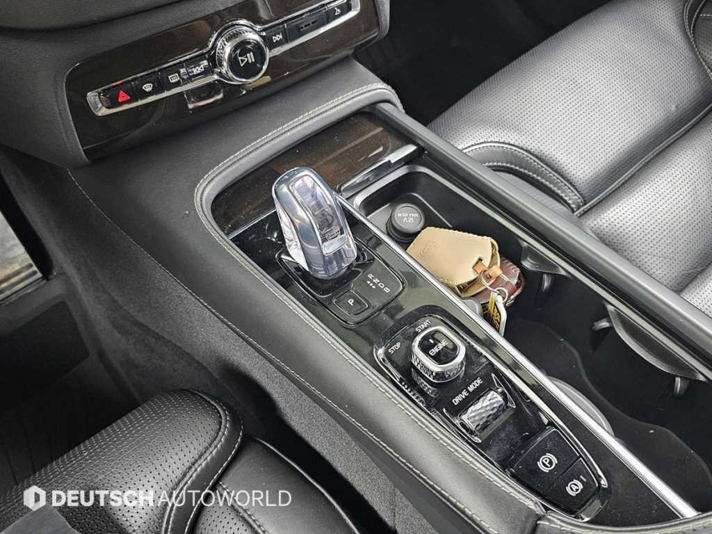 볼보 XC90 XC90 2세대 2.0 T8 AWD 인스크립션 이미지 9