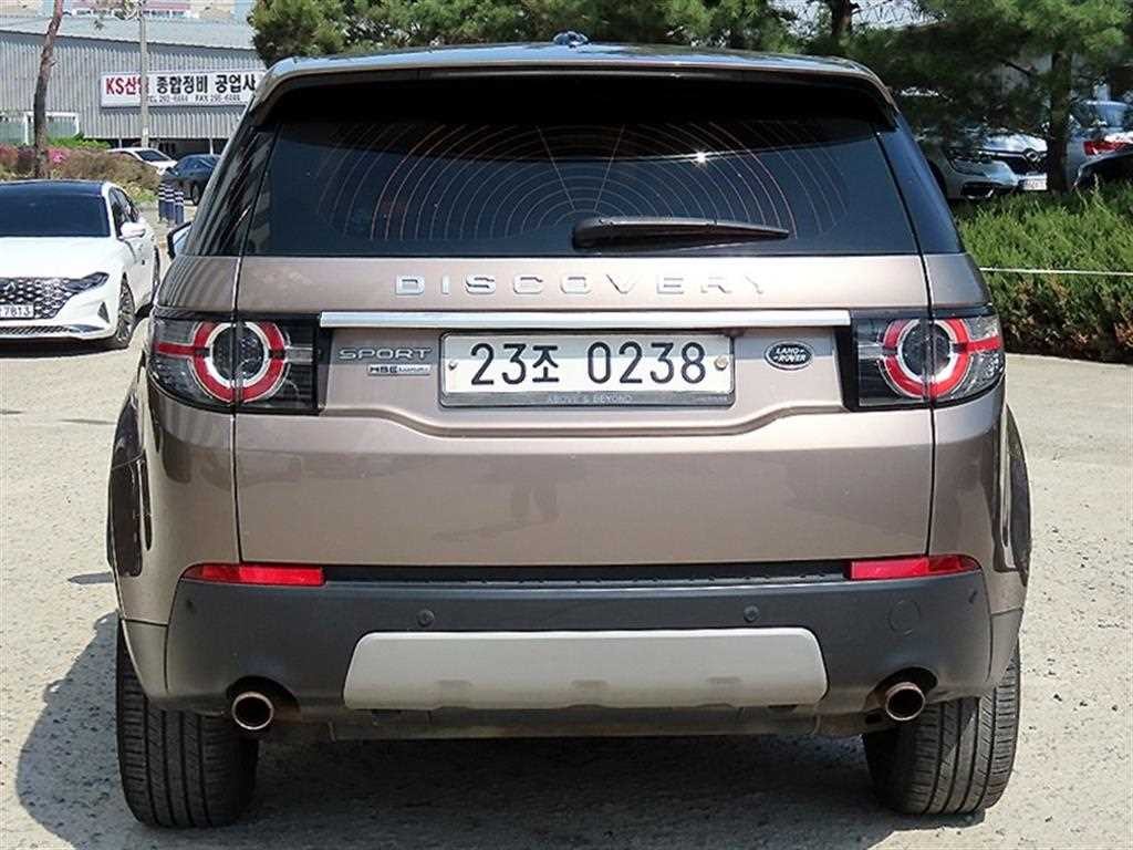 랜드로버 디스커버리 스포츠 2.0 TD4 HSE 럭셔리 이미지 4