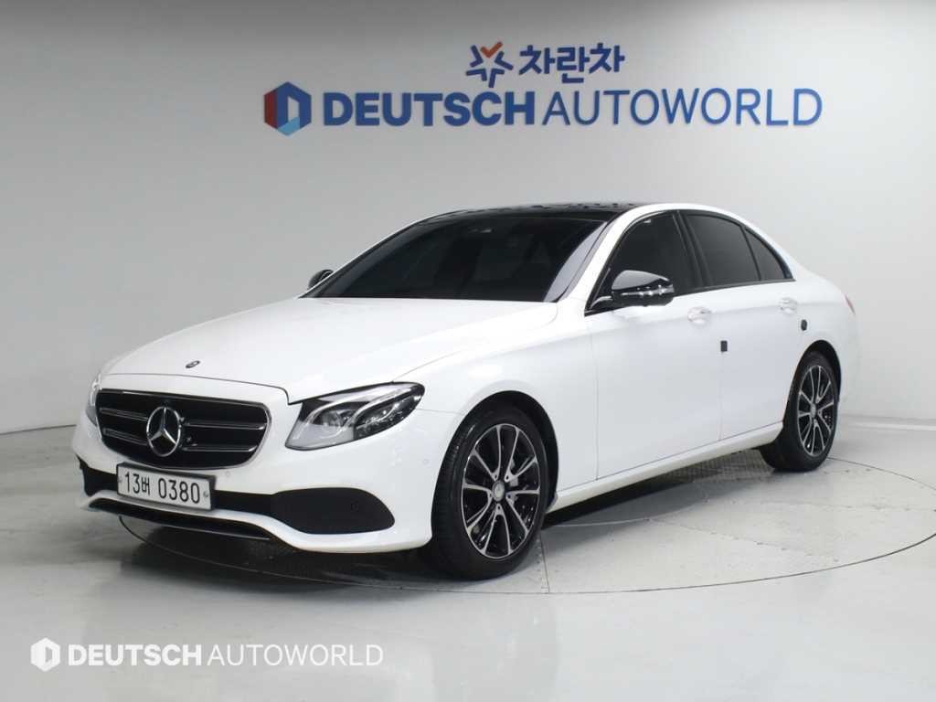 벤츠 E 클래스 E-클래스 W213 E300 아방가르드 이미지 1