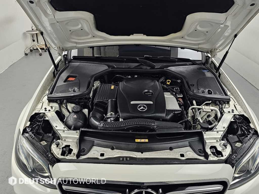 벤츠 E 클래스 E-클래스 W213 E300 아방가르드 이미지 6