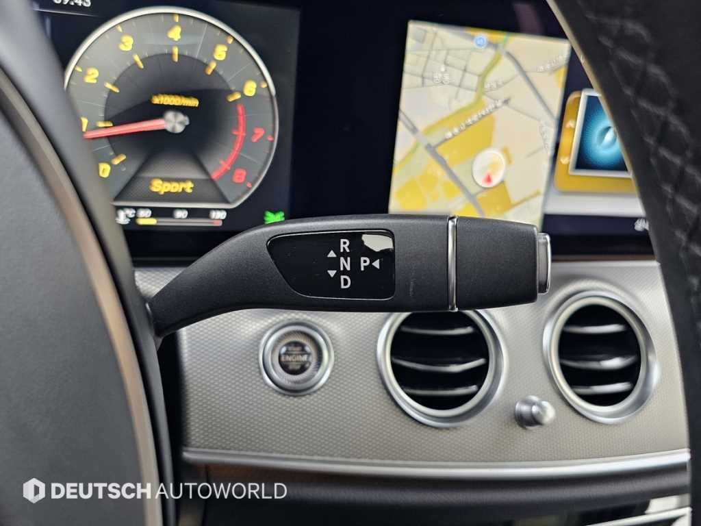 벤츠 E 클래스 E-클래스 W213 E300 아방가르드 이미지 9